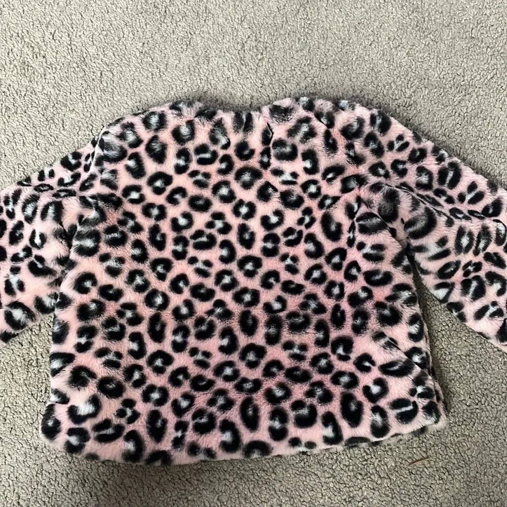 Gymboree 2023 2 Piece Girls Pink Leopard Print Fur Jacket & Hat | Size 2T